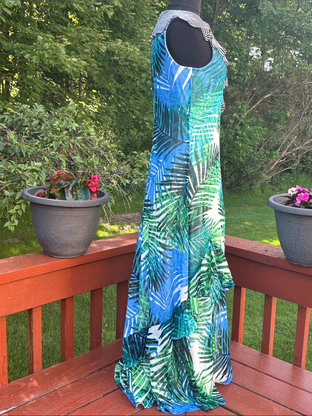 Beautiful green,blue,black & white dress Maxi dress - Picture 4 of 11
